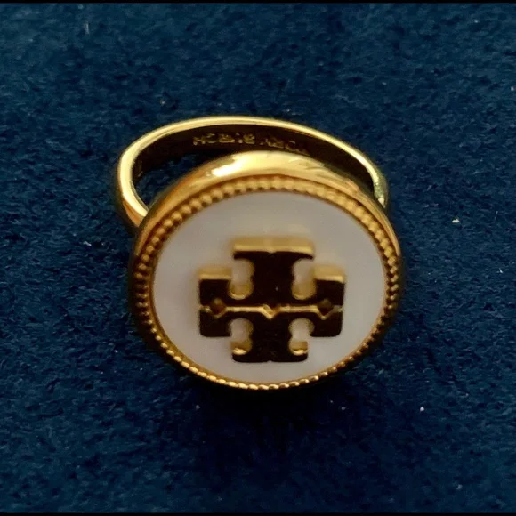 💢SOLD💢🆕JUST IN OFFER-TORY BURCH EARRINGS PRICE FIRM - Picture 3 of 7